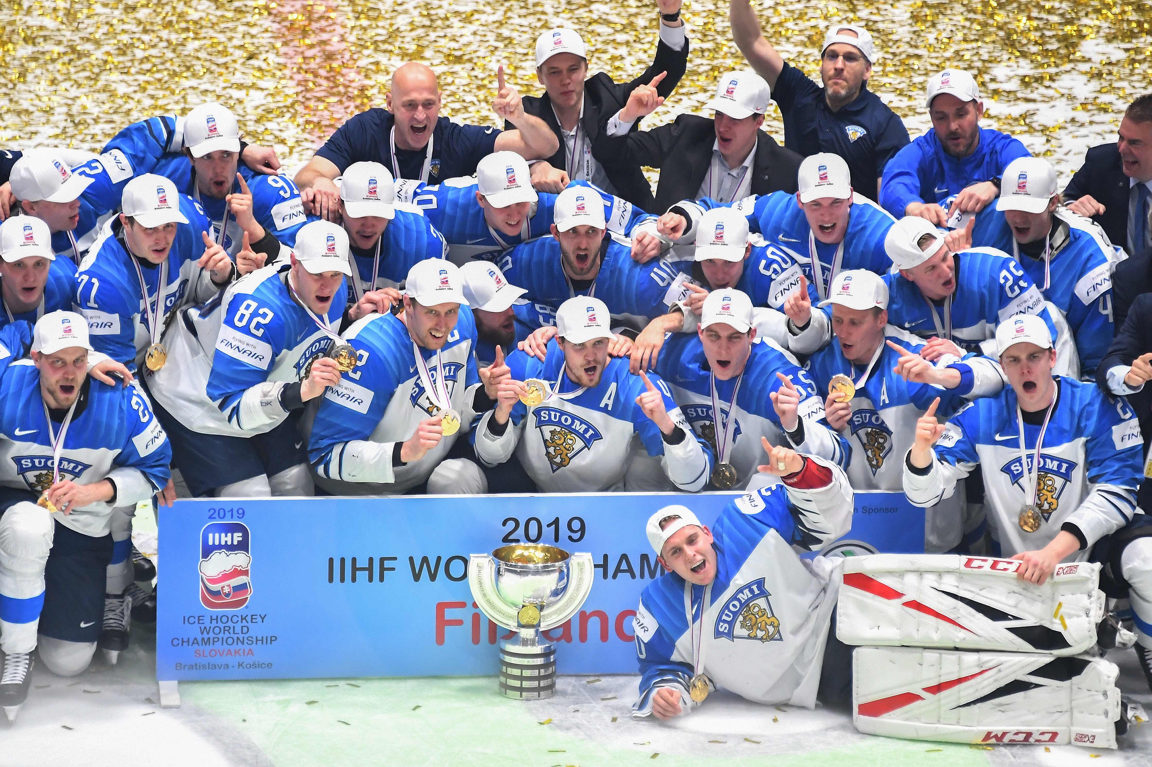 	Сборная Финляндии третий раз в истории выиграла чемпионат мира по хоккею