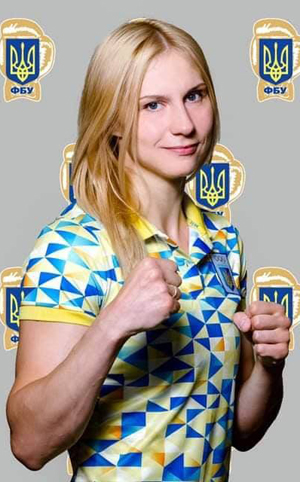 	Бой по женскому сценарию: скитания чемпионок, ранимая тема зарплат и украинские львицы