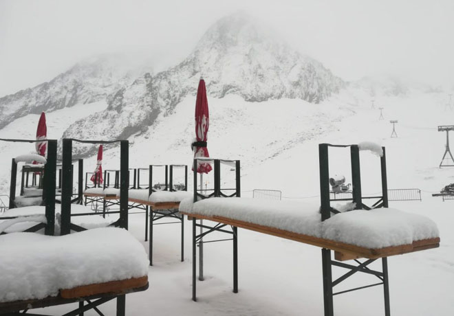 В Альпах после сентябрьских снегопадов открываются зимние курорты