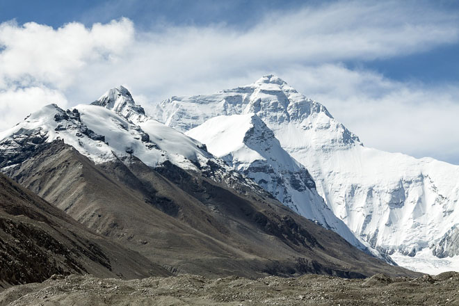 В Тибете в тающем леднике обнаружили ранее неизвестные вирусы