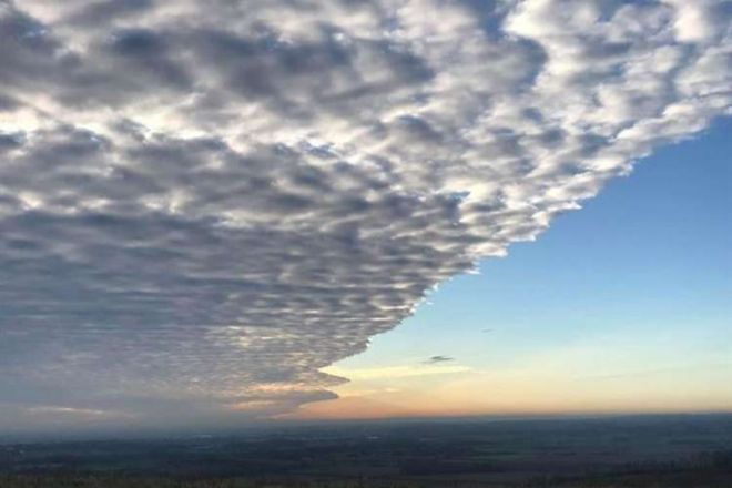 Над Южной Англией было замечено необычное «облачное море»