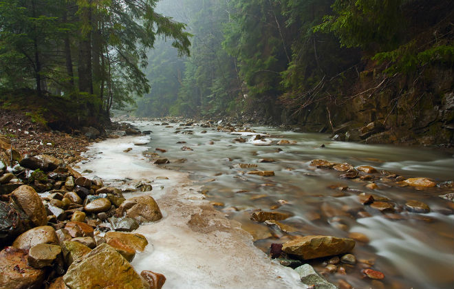 ГСЧС предупреждает о повышении уровней воды в карпатских реках