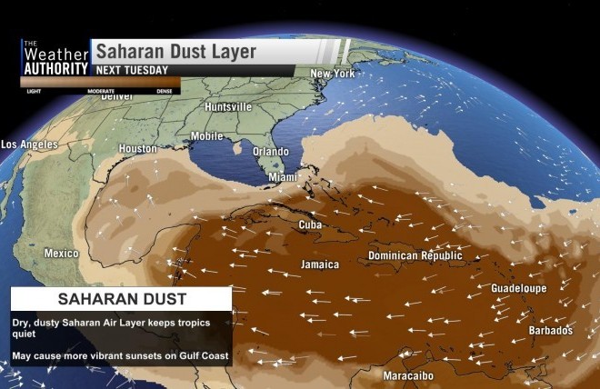 Аномально большое облако пыли из Сахары пересекает Атлантику