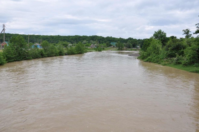 Дожди вызовут подъем уровней воды на реках Украины  