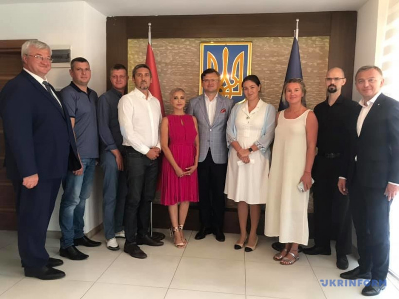 Кулеба встретился с владельцами и руководителями украинского бизнеса в Турции