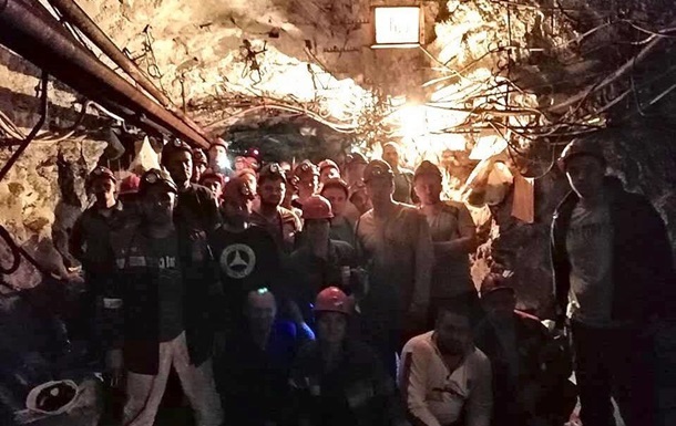 "18 суток под землей": в Кривом Роге продолжаются подземные протесты шахтеров 