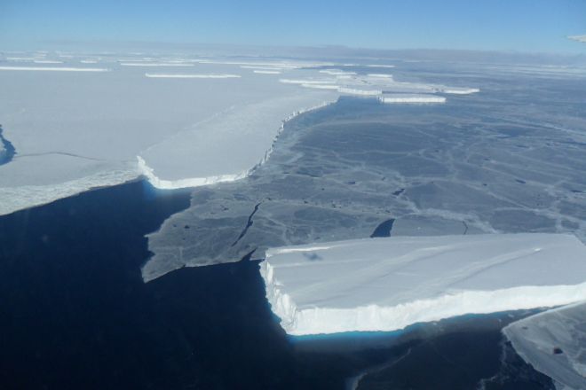 Шельфовый ледник Гренландии потерял еще 110 кв. км льда