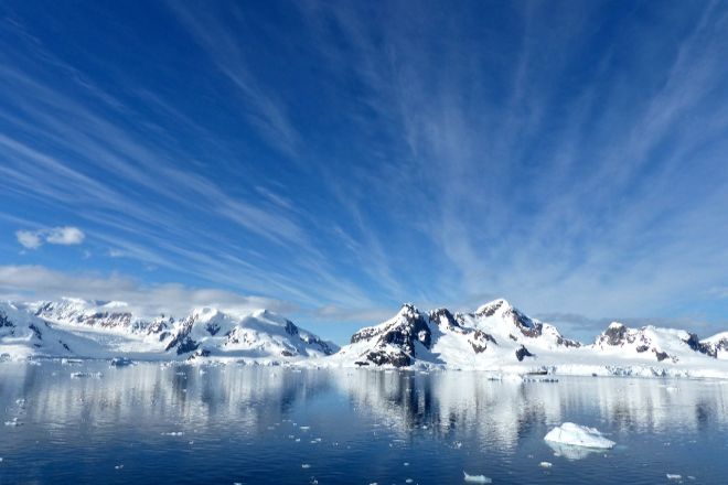 Ледники на полюсах Земли «общаются» между собой при помощи воды