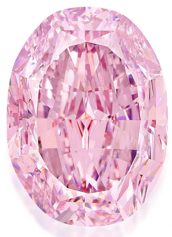 Редчайший фиолетово-розовый бриллиант из Якутии продали за рекордную сумму (фото, видео)