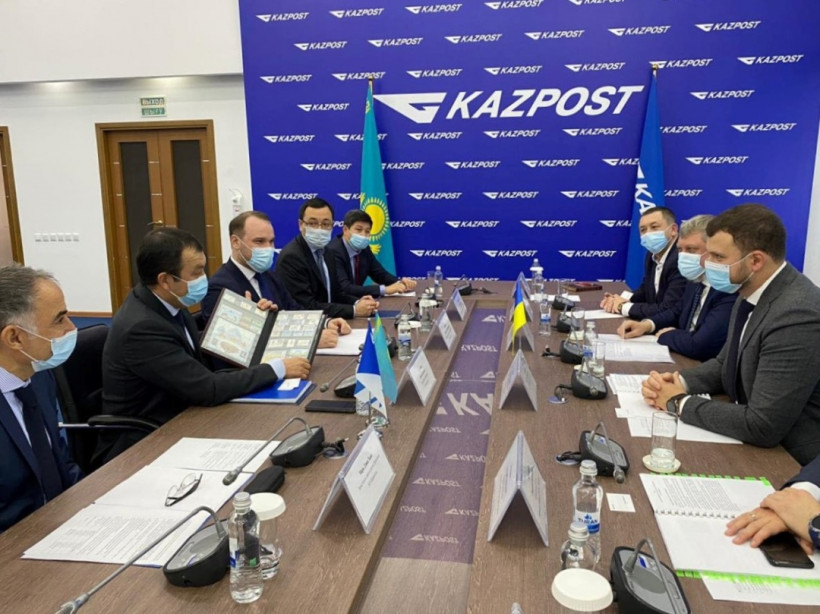 Украина будет развивать сотрудничество с Казахстаном в сфере почтовой логистики