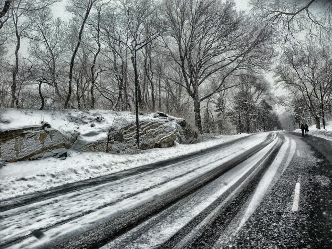 В Украине местами выпало до 35 сантиметров снега