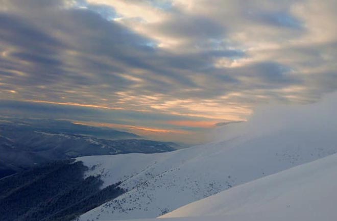 В горах Закарпатской и Ивано-Франковской областей удержится высокий риск схода лавин