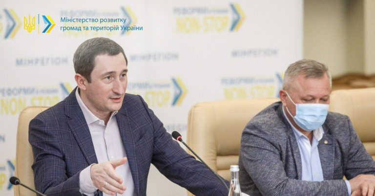 Украина ежегодно теряет миллиарды из-за нелегальных АЗС - Чернышов