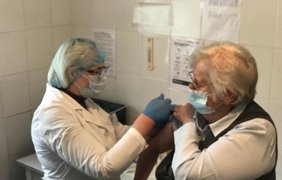 В Украине началась вакцинация препаратом Pfizer