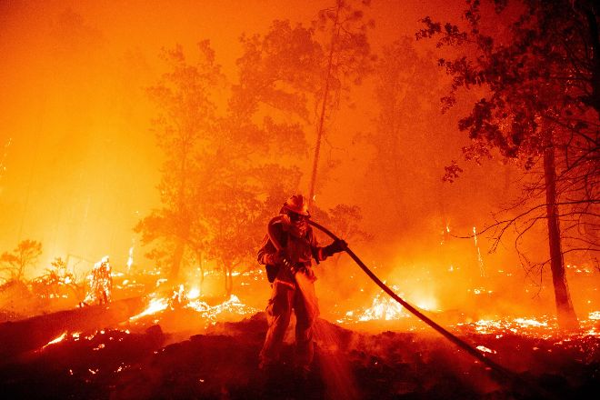 В Скалистых горах отмечено наибольшее количество лесных пожаров за 2 тыс. лет.