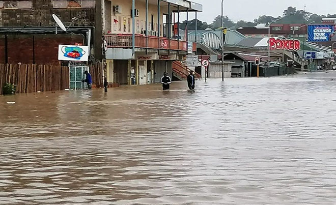 Наводнения в ЮАР: 1 человек погиб, выше 100 эвакуированы