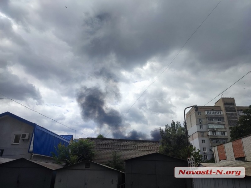 У Миколаєві нові вибухи: перші подробиці ракетного обстрілу