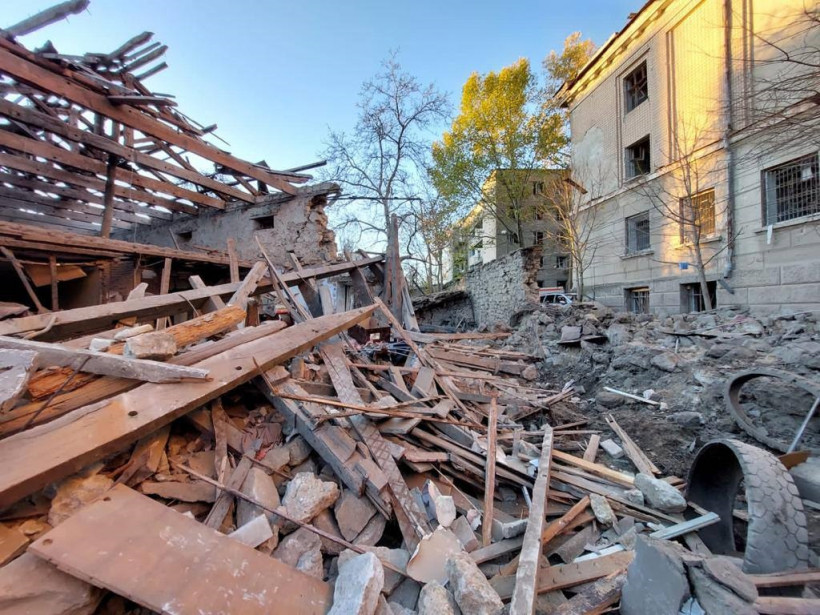 У Миколаєві ракетами зруйновані гімназія та коледж (фото)