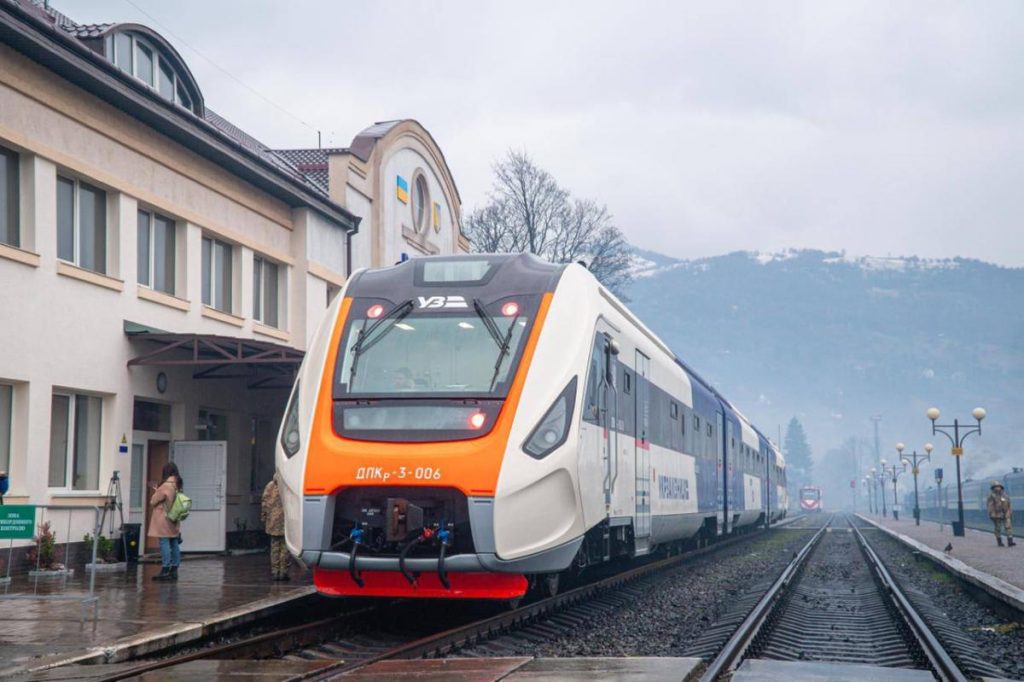 Україна отримає 55 сучасних локомотивів Traxx: що включає в себе контракт з французькою машинобудівною компанією Alstom