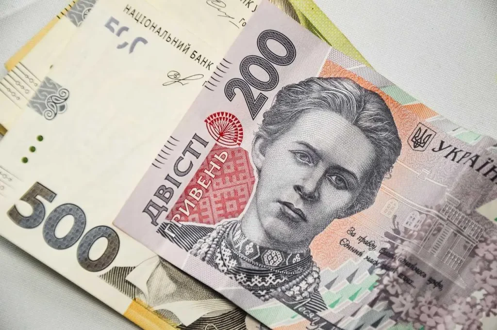 В Україні з'являться оновлені банкноти номіналом 200 гривень (фото)