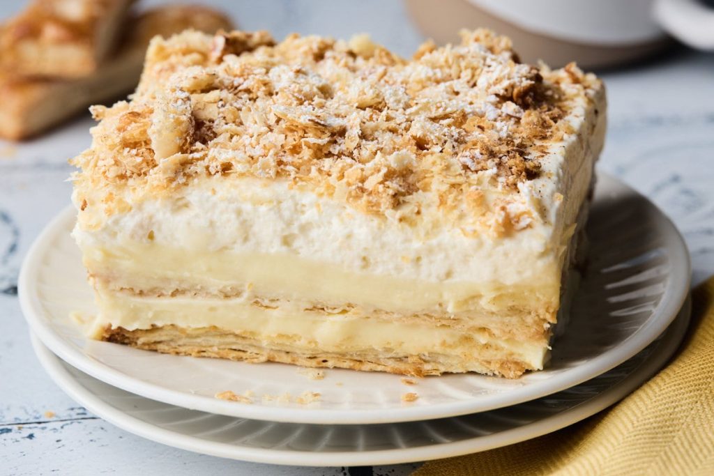 Як зробити випічку м'якою та повітряною - 2025_09_23_easy_no_bake_greek_napoleon_cake_1