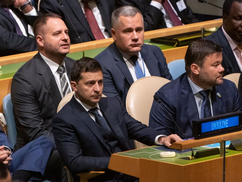 Отставка Богдана: Зеленский назначит в АП Ермака?