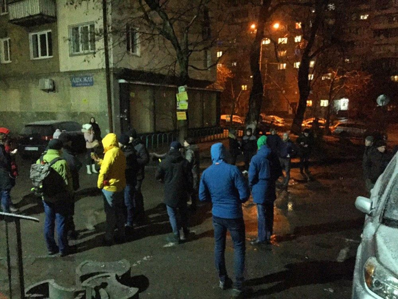 Под стенами Лукьяновского СИЗО собрались противники обмена беркутовцев (ФОТО)