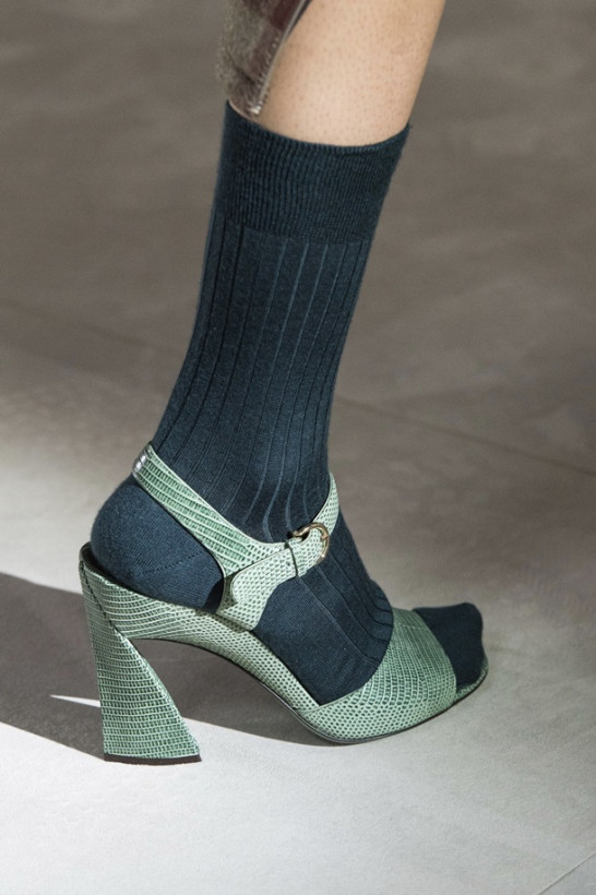 Носки плюс сандалии: новый модный тренд лета 2020 (ФОТО)
