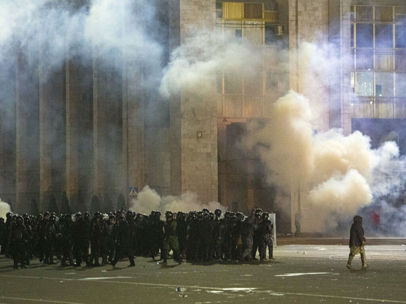 Протесты в Бишкеке: Кыргызстан на пороге гражданской войны?