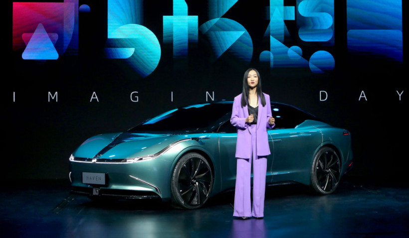 «Круче, чем Tesla»: в Китае представили элетрокар с запасом хода на 800 километров (ФОТО, ВИДЕО)