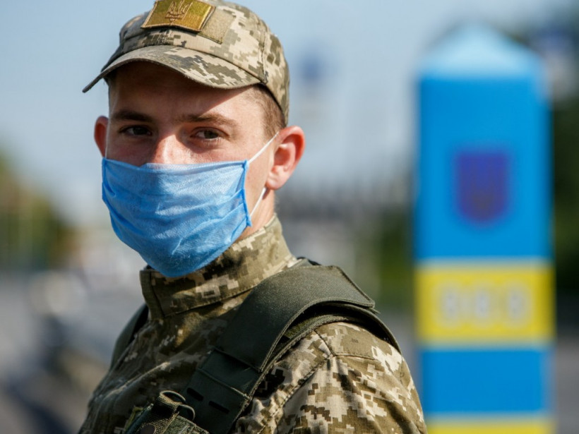 На Закарпатье четыре иностранных «экскурсанта» без документов гуляли у границы