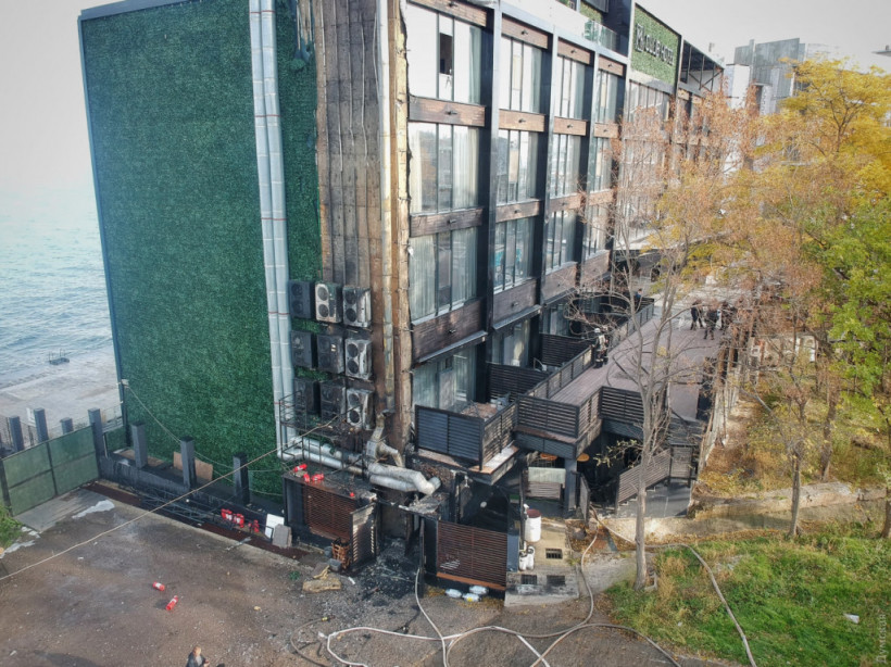 На одесском Ланжероне горел элитный отель (ФОТО, ВИДЕО)
