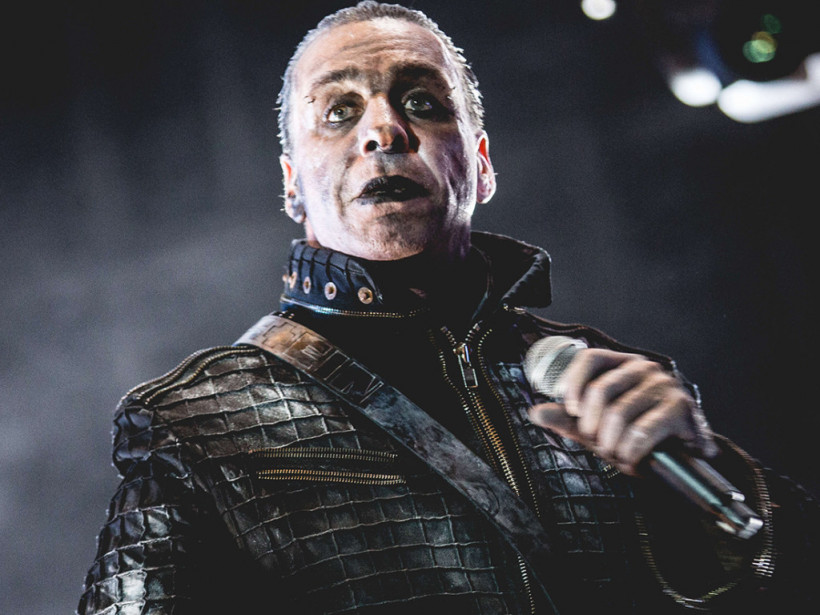 Вокалист Rammstein заразился коронавирусом: музыкант находится в тяжелом состоянии