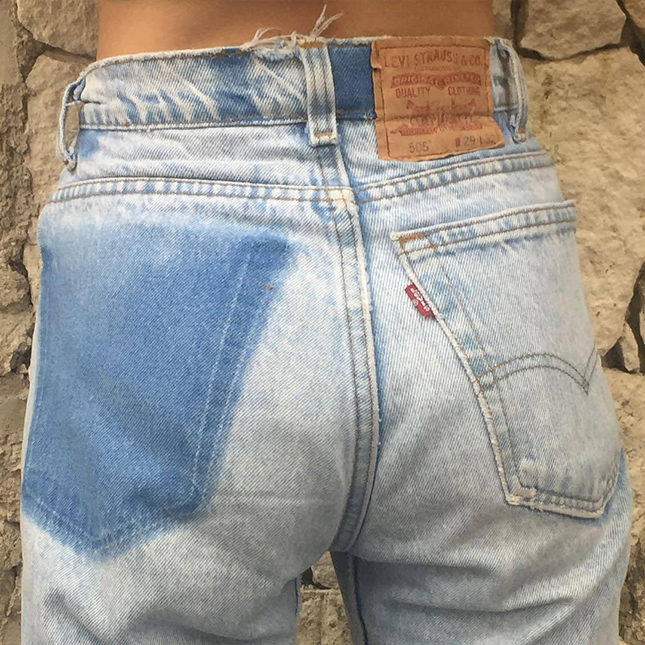 Модный лайфхак: как старые джинсы превратить в трендовую модель (ФОТО)