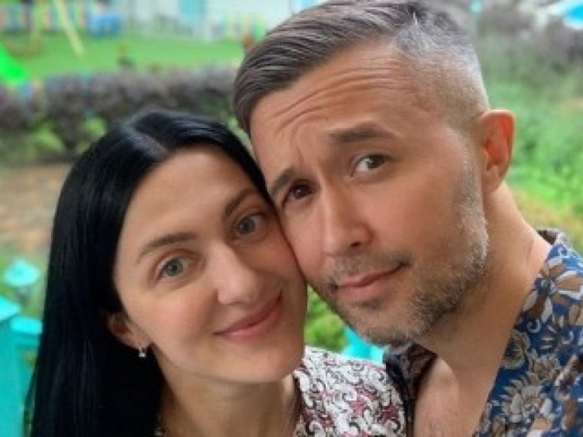 Сергей Бабкин чувственно поздравил жену с днем рождения