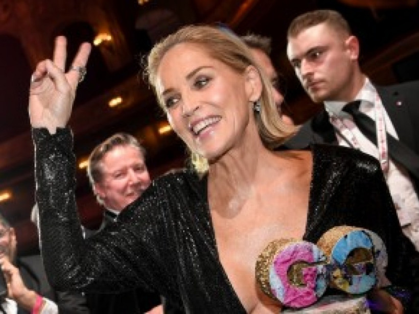62-летняя Шэрон Стоун снялась для обложки Vogue (ФОТО, ВИДЕО)