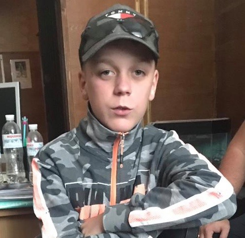 В Киеве разыскивают мальчика в черных кроссовках и с ссадинами на руках (ФОТО)
