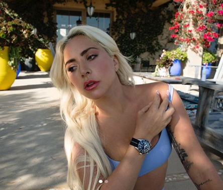 Леди Гага порадовала фанатов пикантным фото