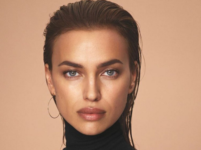 Голая Ирина Шейк появилась на обложке Vogue (ФОТО)