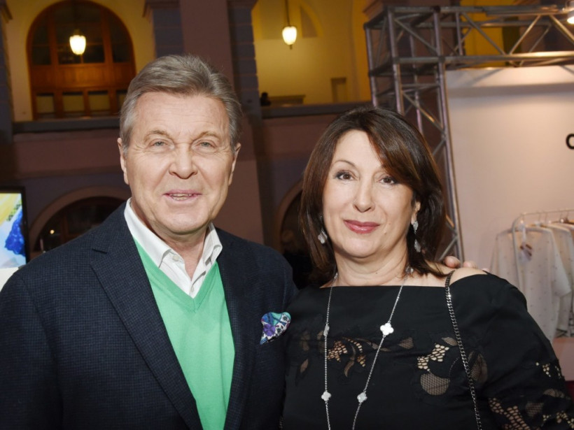 С подозрением на коронавирус  попал в больницу певец Лев Лещенко вместе с женой