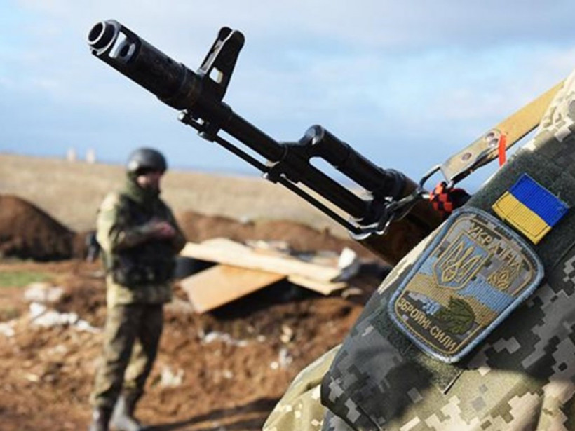 Сегодня противник на Донбассе 4 раза нарушил режим прекращения огня
