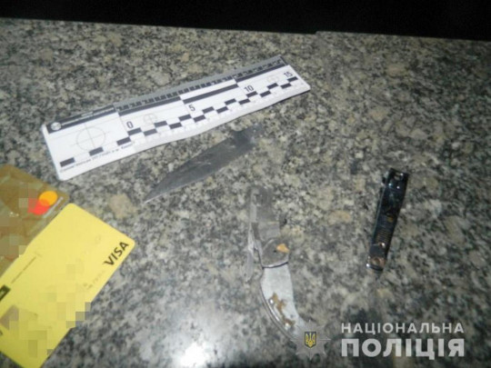 Отобрали личные вещи: В Киеве возле КПИ с ножом напали на подростка (ФОТО, ВИДЕО)