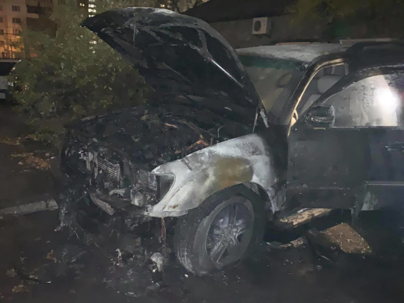 В Киеве неизвестные сожгли автомобиль активиста (ФОТО, ВИДЕО)