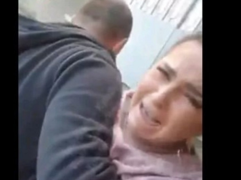  В Киеве в час пик женщина устроила потасовку с водителем такси (ФОТО, ВИДЕО) 