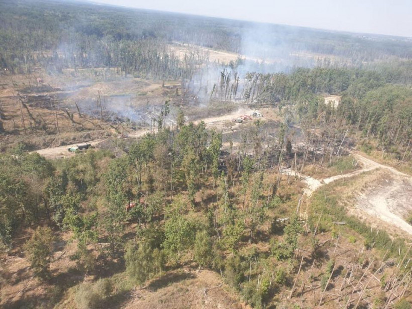 Пожар на военном арсенале в Калиновке сняли с вертолета (ФОТО)