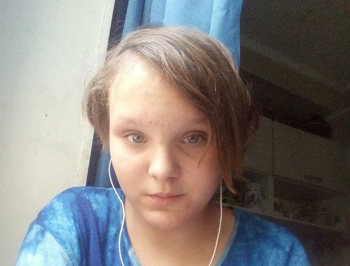Ушла из дому и не вернулась: в Киеве ищут 13-летнюю девочку (ФОТО)