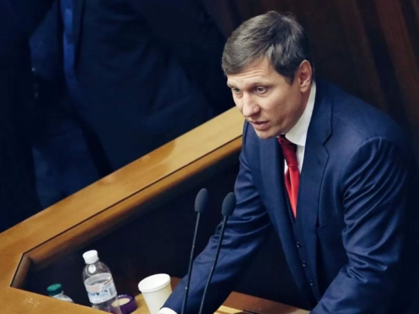 «Не поднимался с кровати весь день»: нардепу с коронавирусом стало труднее дышать