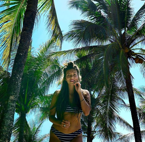 Регина Тодоренко порадовала фанатов жаркими фото с отдыха на Бали