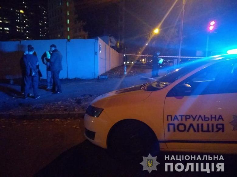 В Киеве на улице возле офиса застрелили мужчину – полиция (ФОТО)
