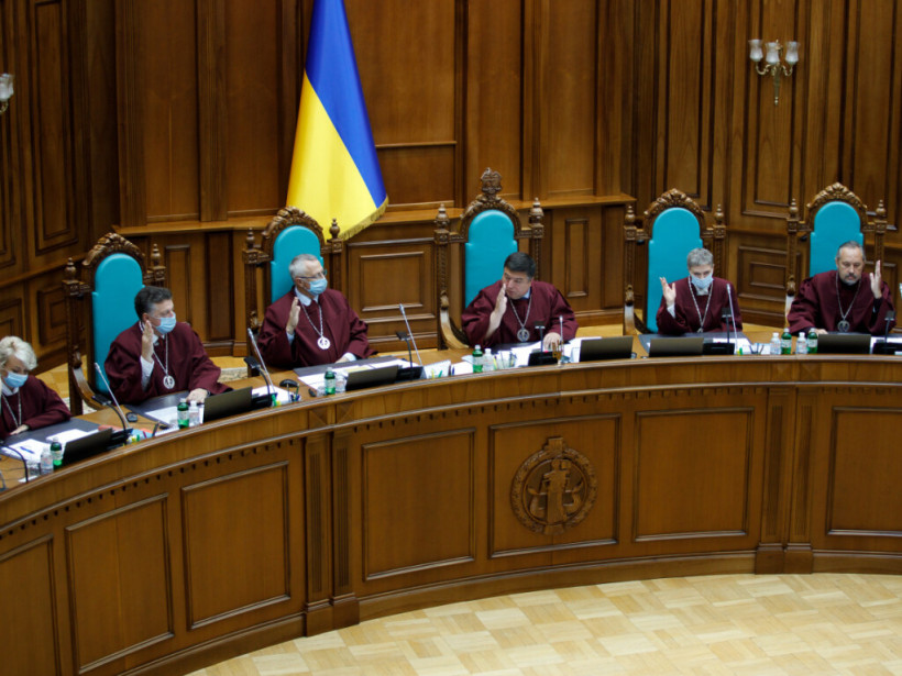 В «Слуге народа» назвали условие голосования за законопроект по перезагрузке КСУ